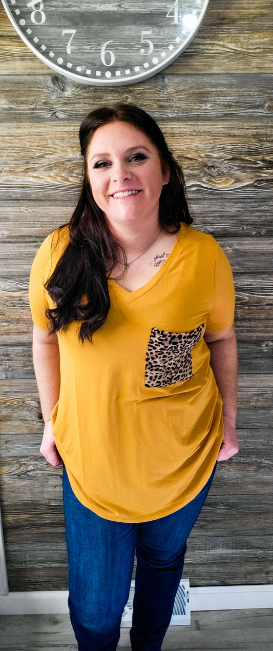 Liza Leopard-Pocket Top