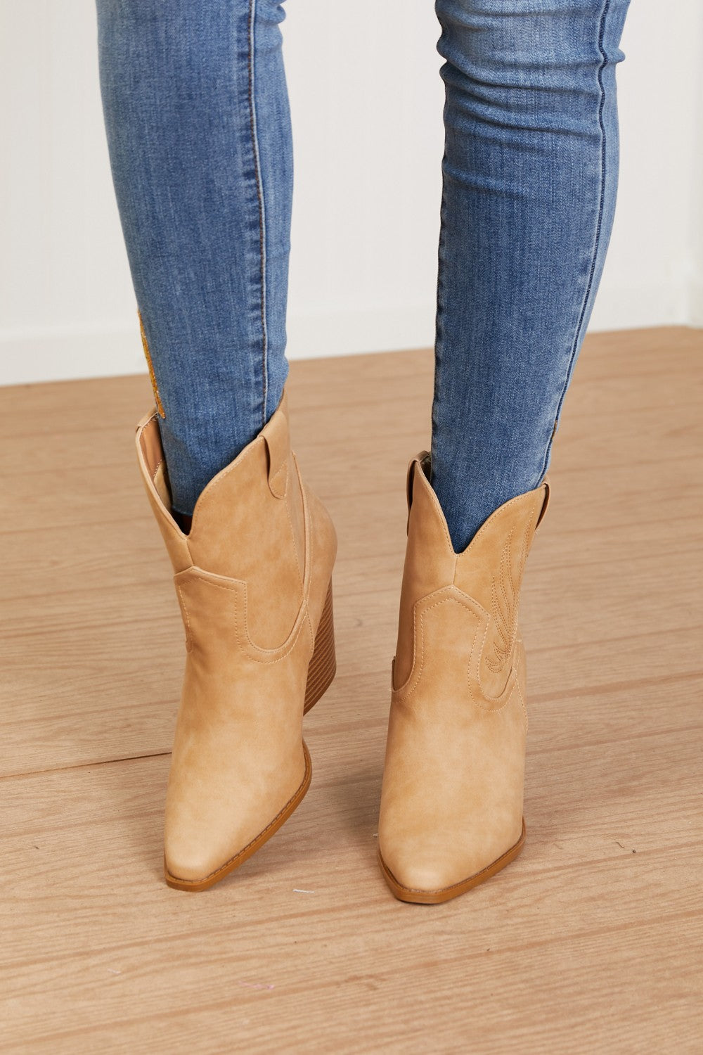 East Lion Corp Lasso My Heart Cowboy Booties